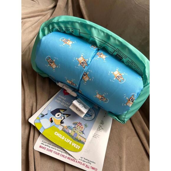 Bluey Child Life Vest - Picture 2 of 6